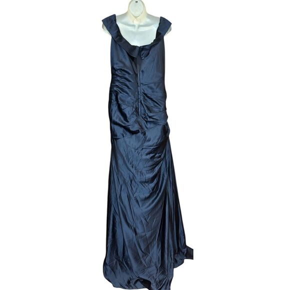 La Femme 28103 Off Shoulder Pleated Satin Evening Gown In Navy NWT Size 10 - Picture 4 of 7